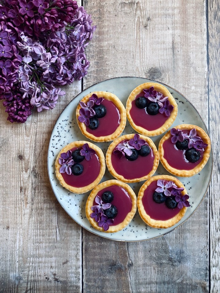 Lilac & Blueberry Curd&nbsp;Tarts